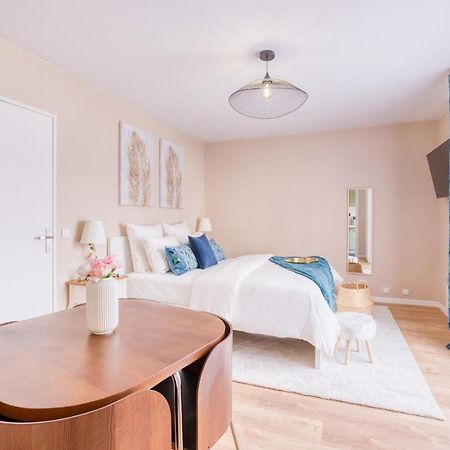 Studio Hotel - Lit King Size - Parking - Wifi - Proche Cdg Livry-Gargan Exteriör bild